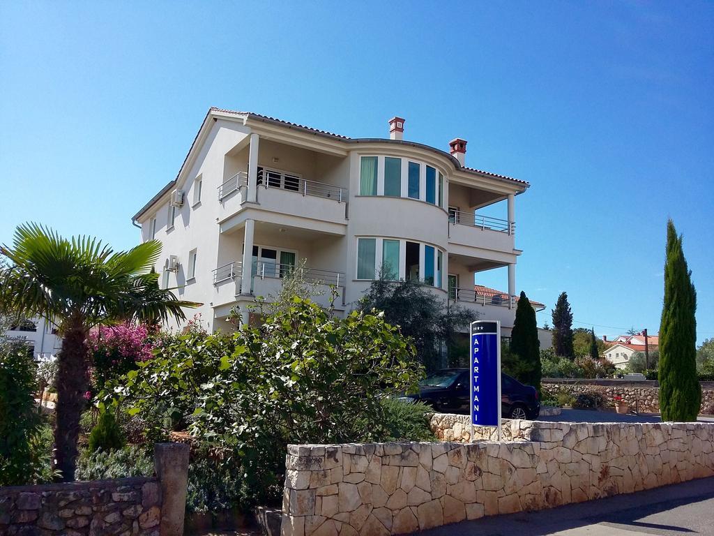 Apartments Kovacic Malinska Exterior foto